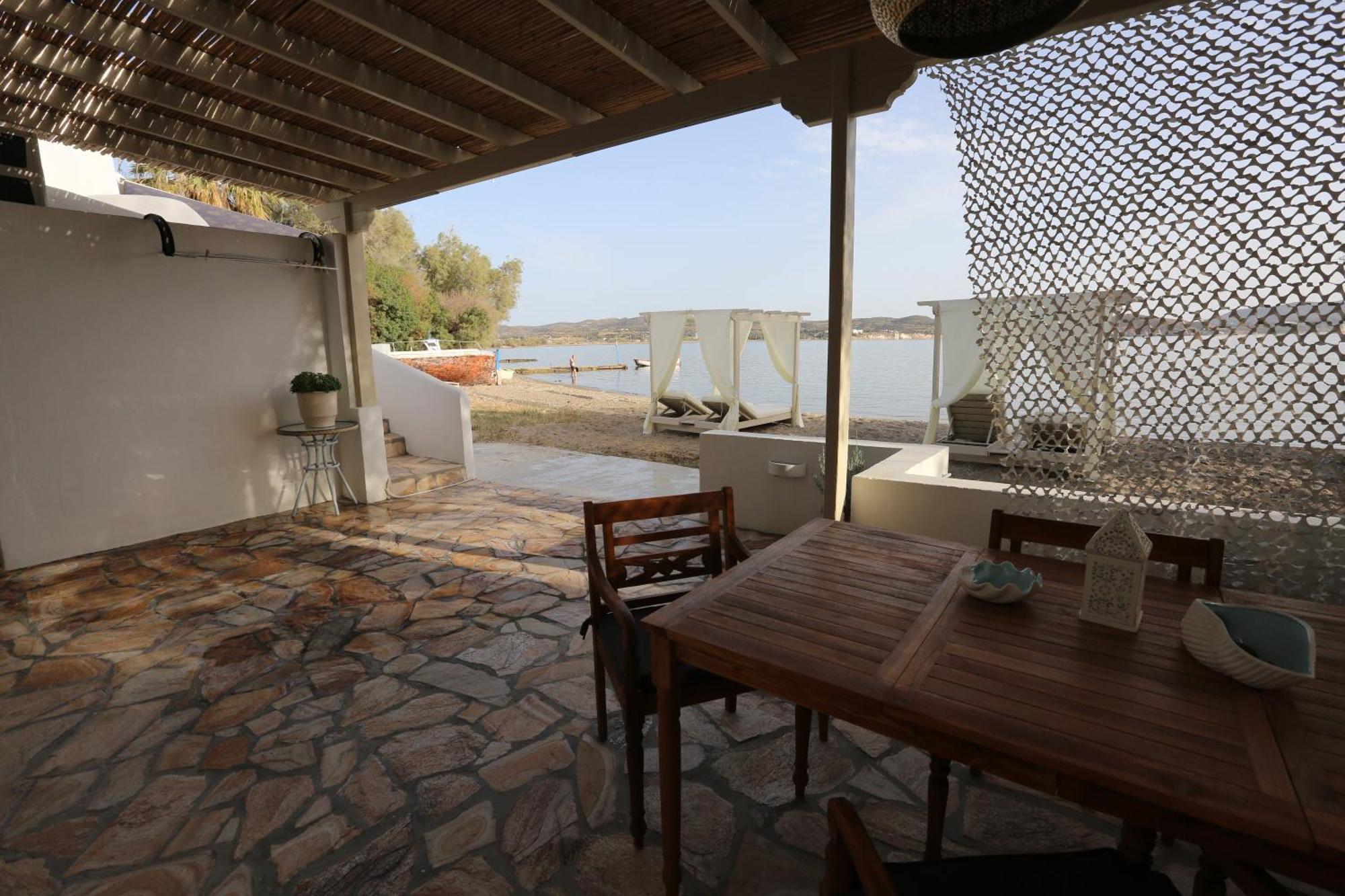 Apartment Greelax Beachfront House *