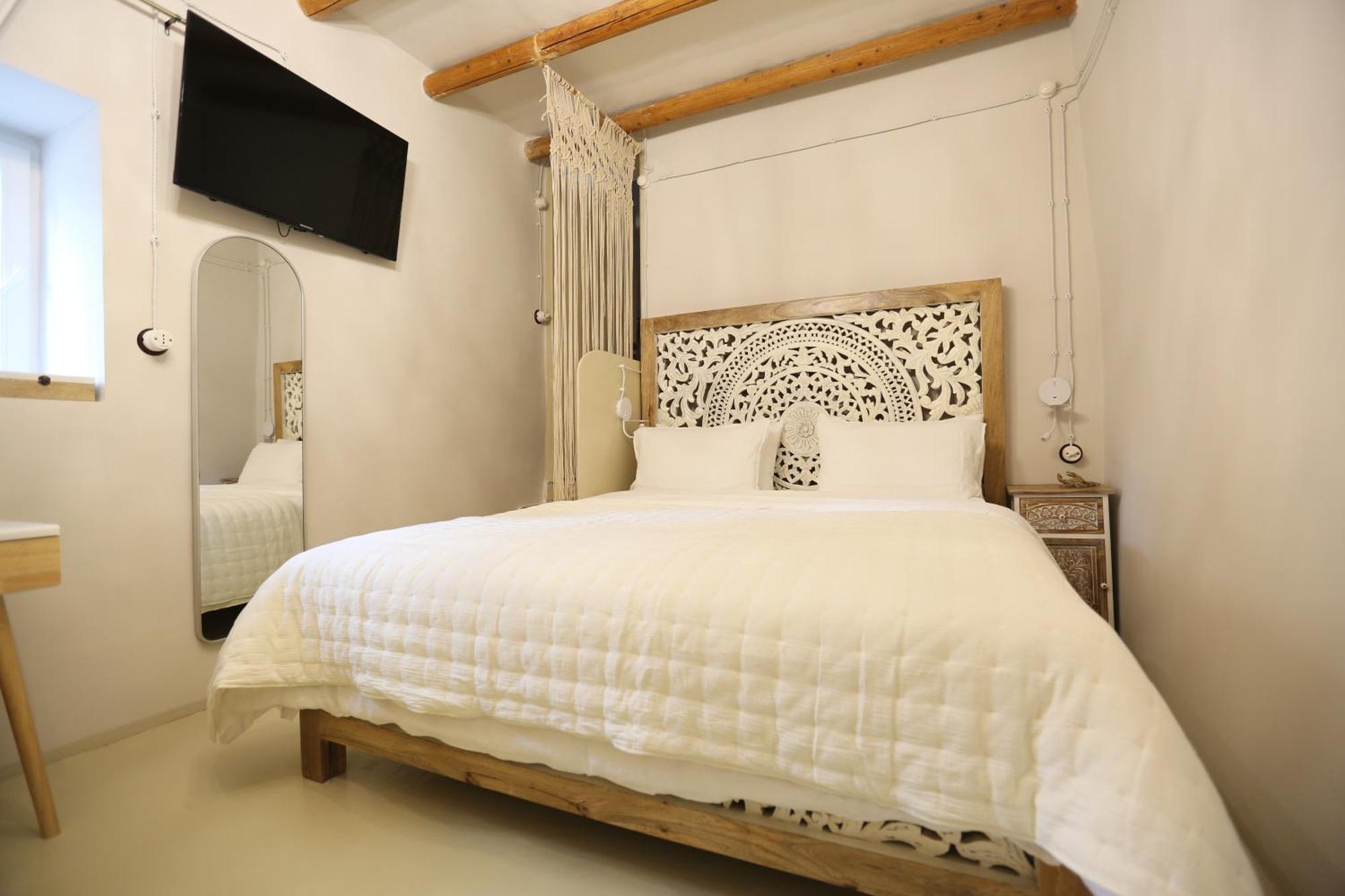 Apartment Greelax Beachfront House